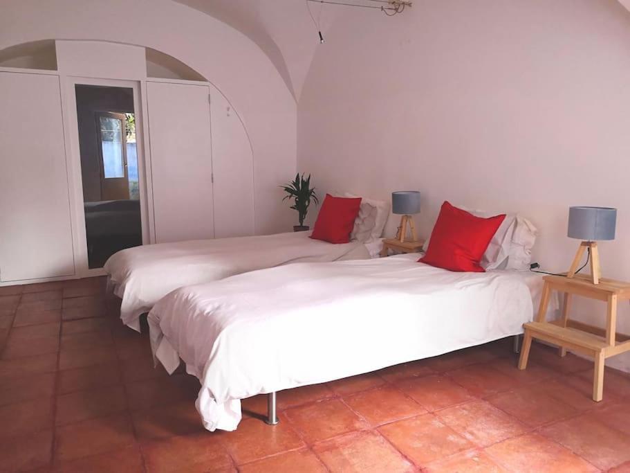 Casa Abobadas, Centro *